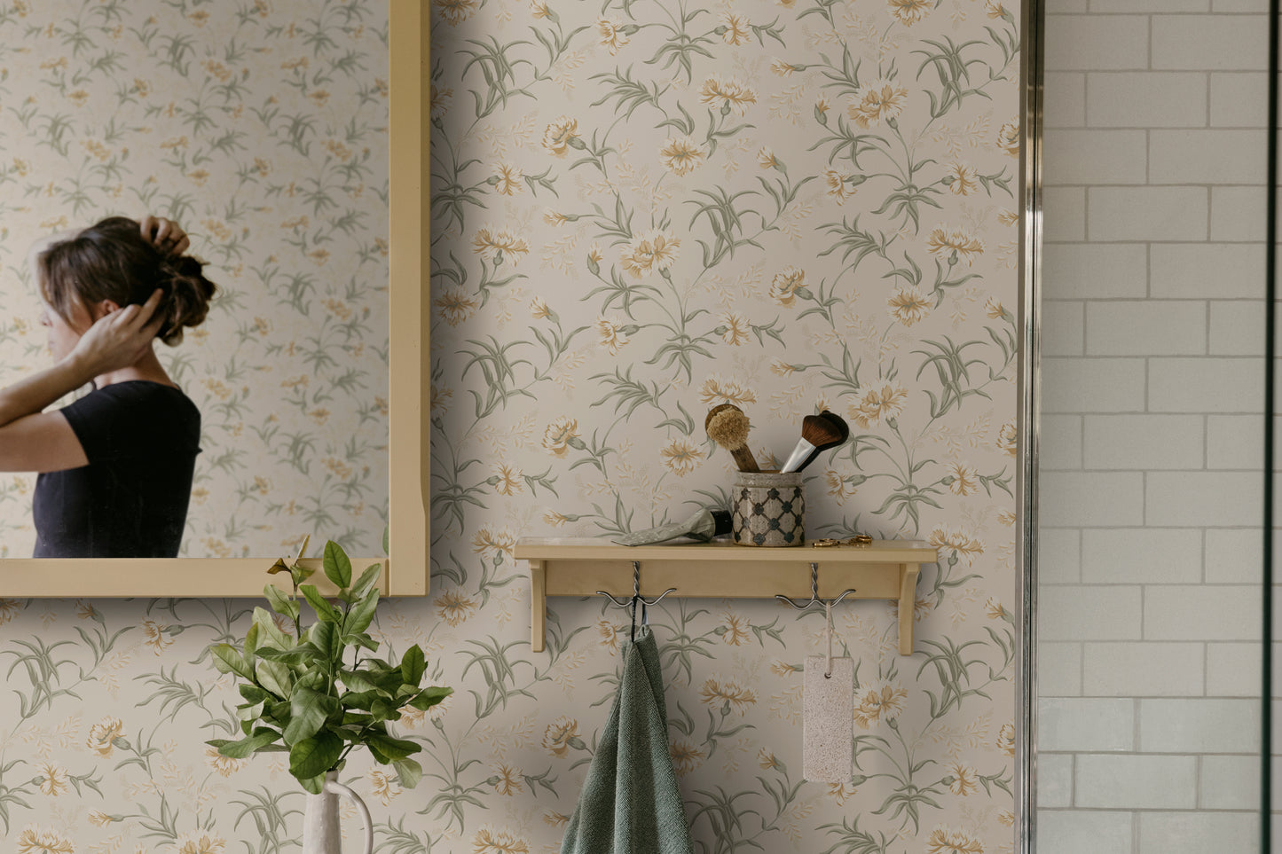 Emilie, Honey S10562